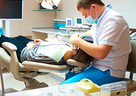 Хирургия зубов в стоматологической клинике SmileHouse